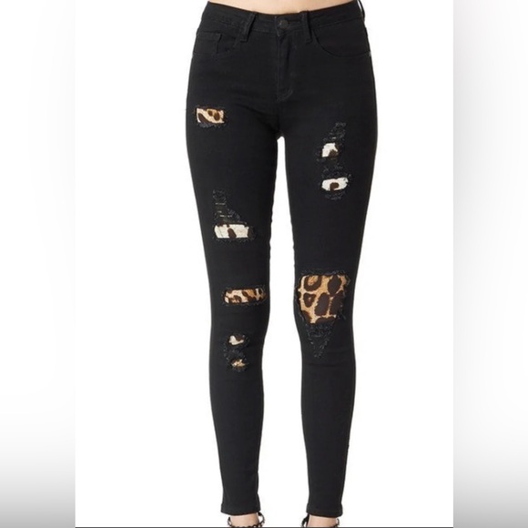 NWT Judy Blue Black Animal Patch Jeans - Picture 1 of 5